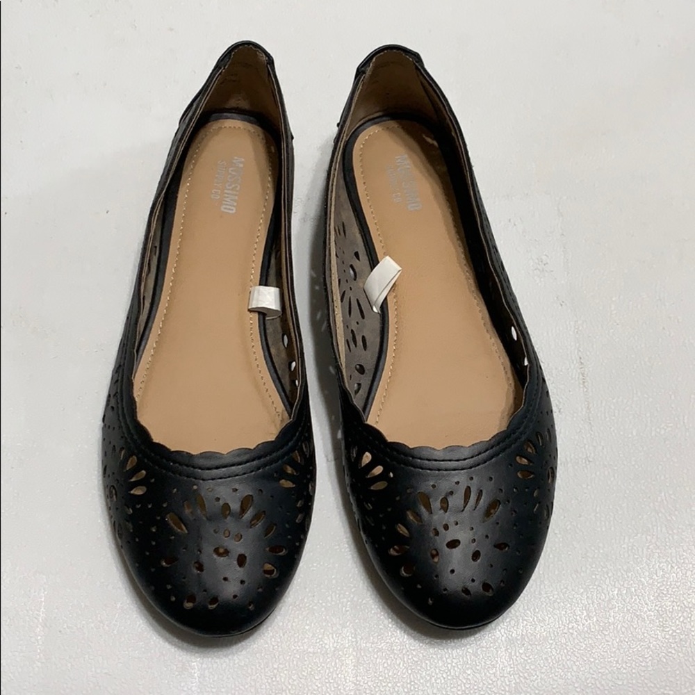 Black flats size 7